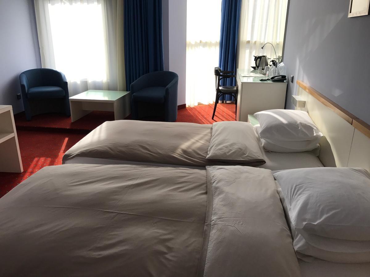 Art 'otel Hotel 4*