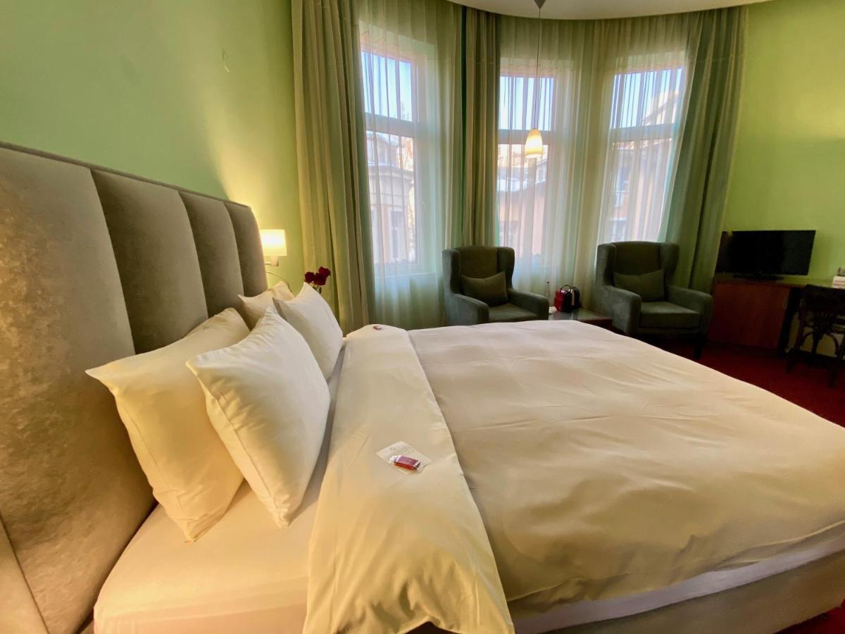 Art 'otel